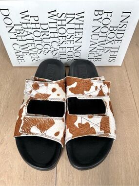 NUANCE Unisex Contrast Thread Cowhide Sandals